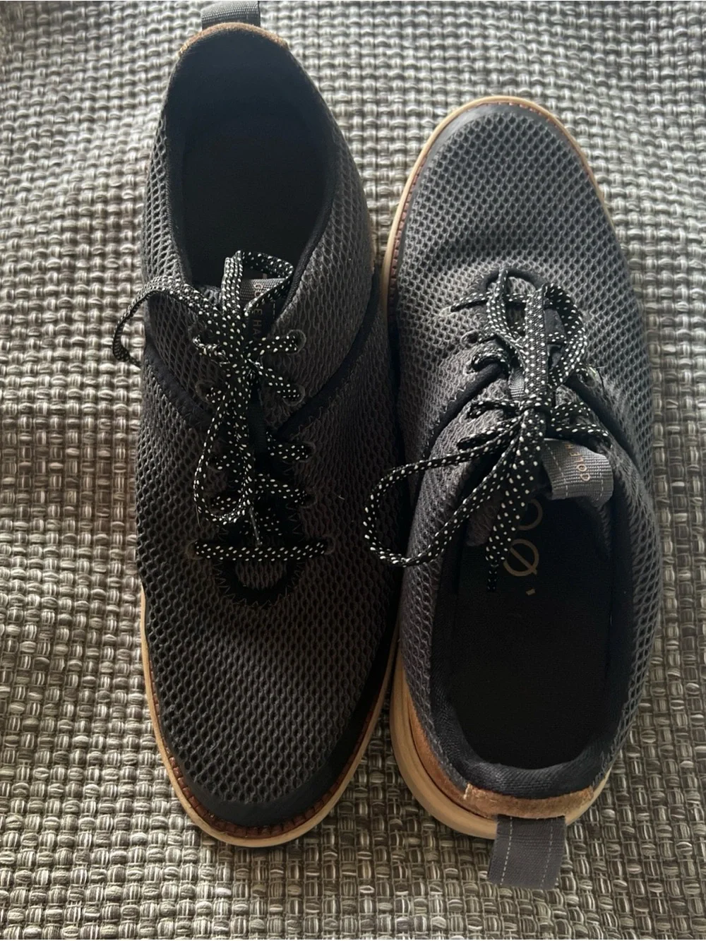 Cole Haan Grand AtlanticLace Up Sneakers C34651 SZ 9 Gray Mesh Upper Suede Backs